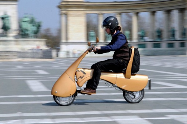 Скутеры Moveo — чемоданы, наконец, стали средством передвижения