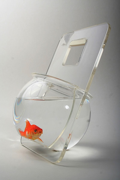 Аквариум под мышкой — сумка для золотой рыбки